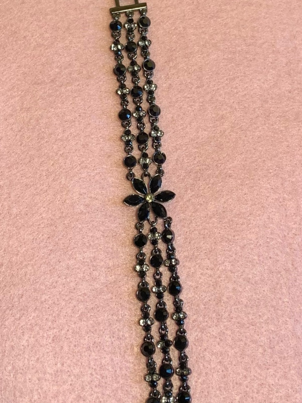 VTG 90s Nine West Black Rhinestone Multi-Row Floral Pendant Bracelet